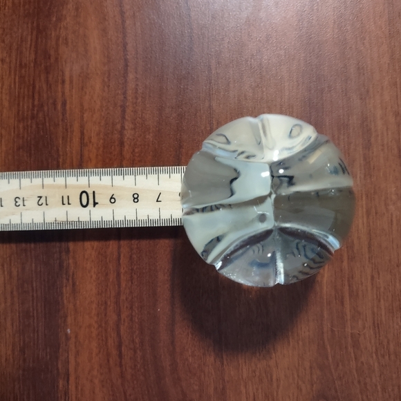 2" clear glass basketball paperweight - Picture 4 of 8